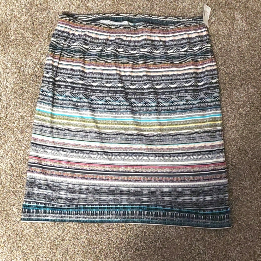 Brand new XL buttery soft Maurices skirt
